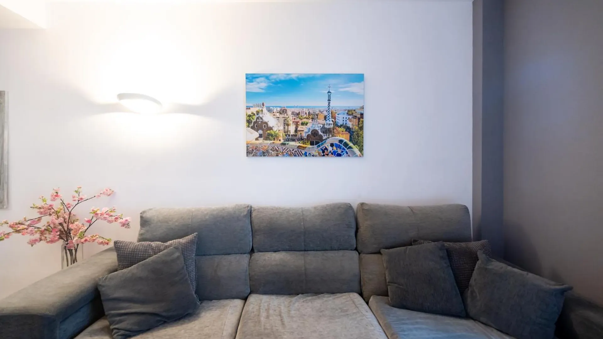 דירות ברצלונה Comfy Downtown + Private Terrace ספרד