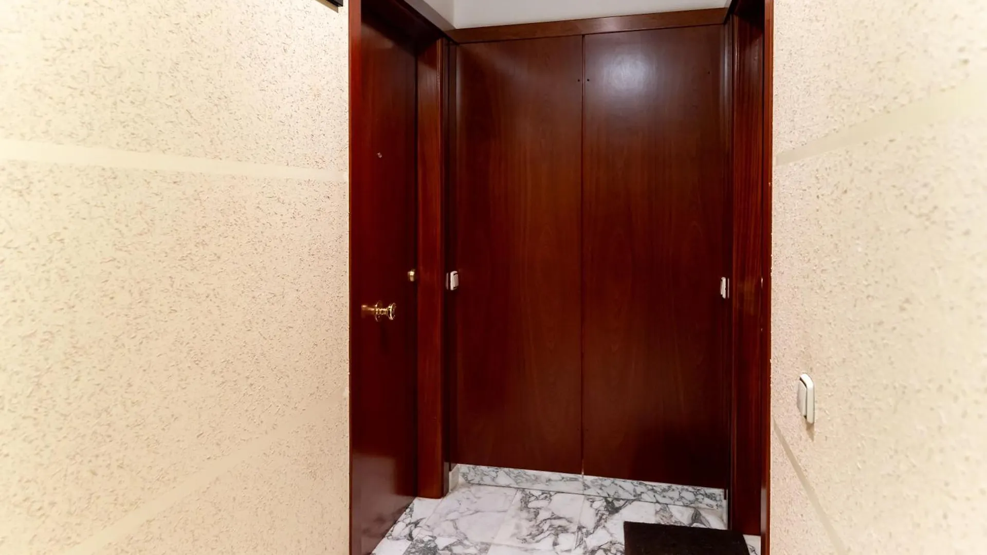 דירות ברצלונה Comfy Downtown + Private Terrace 0*,