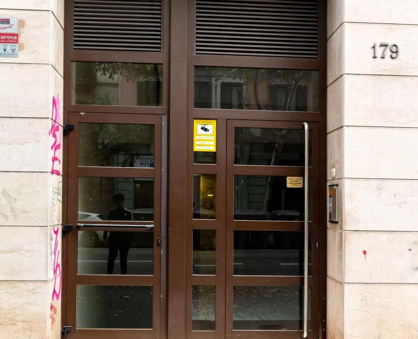 דירות ברצלונה Comfy Downtown + Private Terrace